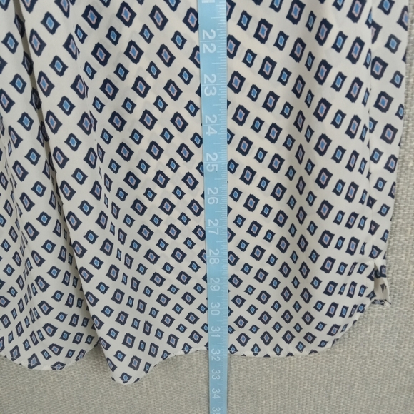 Cabi Top Women Large Cleo Black Cream Diamond Print Sleeveless Scoop Neck Blouse - Picture 3 of 8